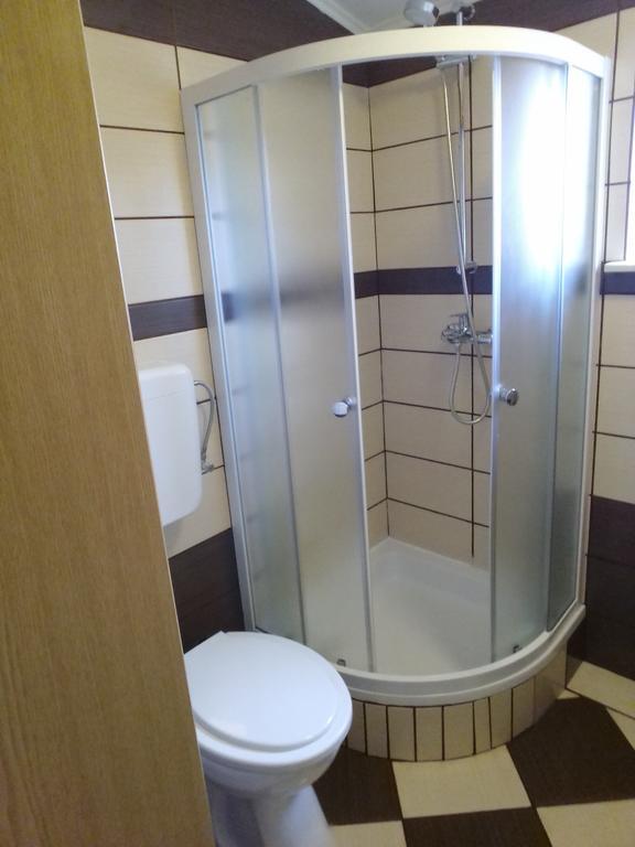 Tomek Apartment Vir Exterior foto