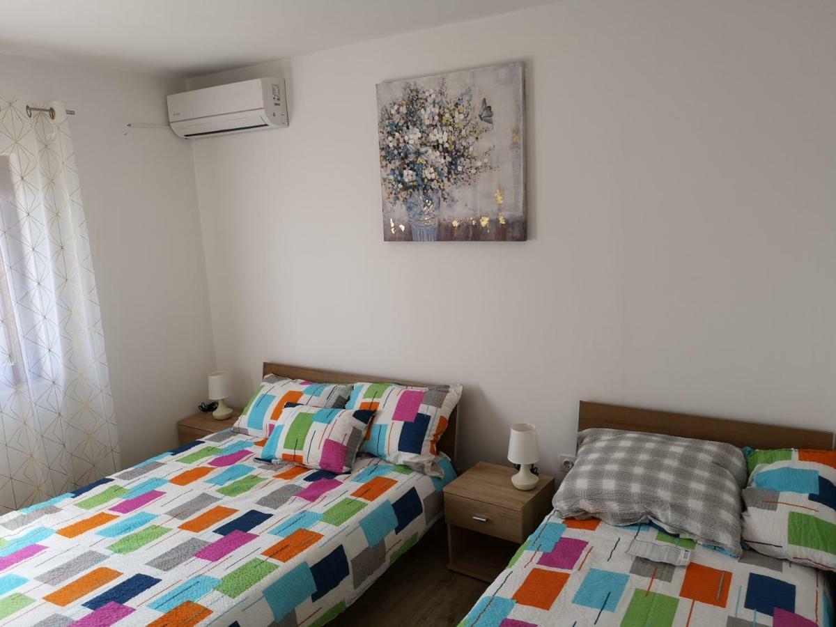 Tomek Apartment Vir Exterior foto